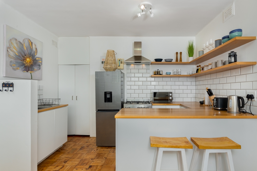 1 Bedroom Property for Sale in Vredehoek Western Cape
